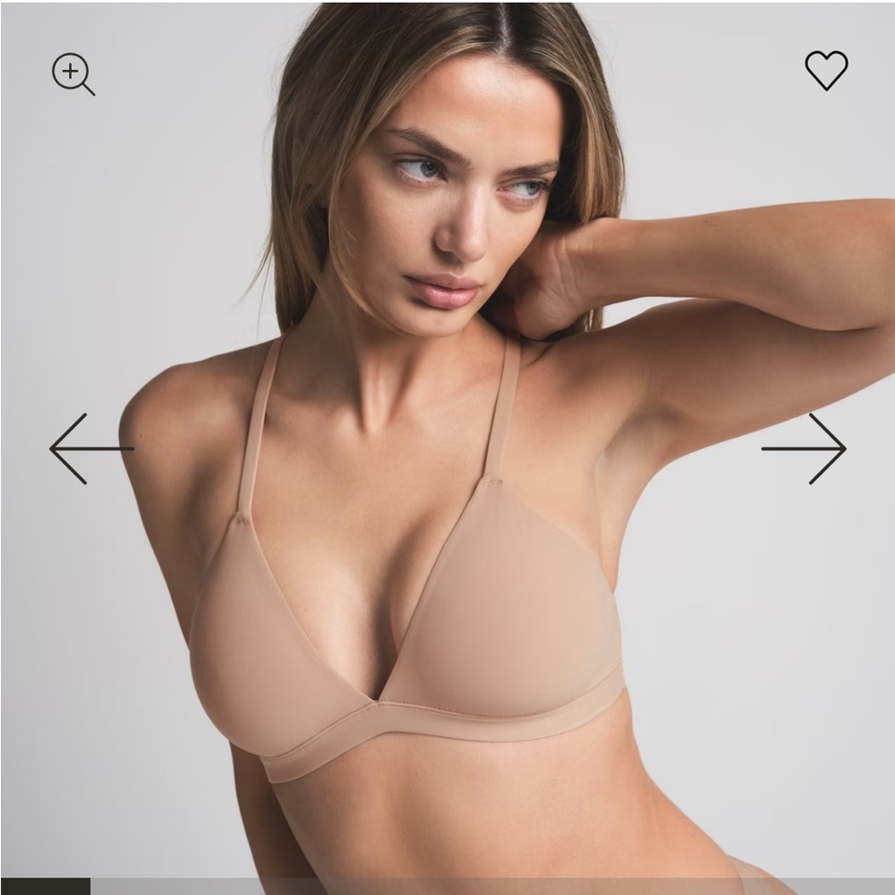 SKIMS FITS EVERYBODY RACERBACK BRALETTE — NWT